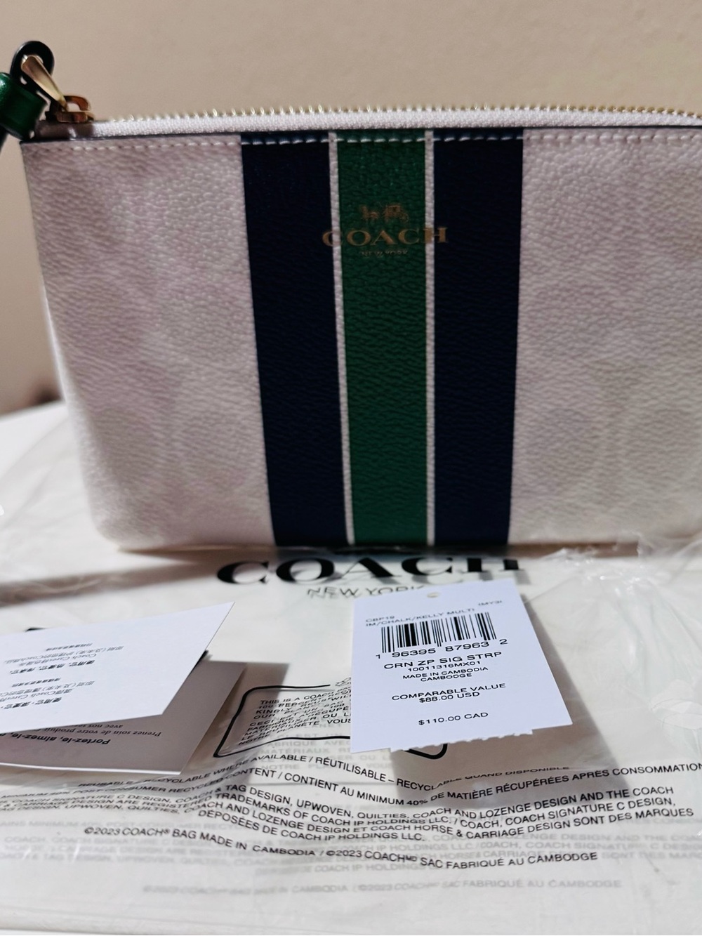 Coach WRISTLET NWT